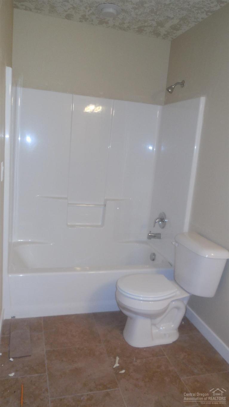 Ni Lah Sha Village - Residential