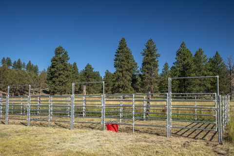 Tiny photo for 32500 SE Tackman Road, Prineville, OR 97754 (MLS # 220209744)