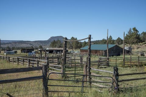 Tiny photo for 32500 SE Tackman Road, Prineville, OR 97754 (MLS # 220209744)