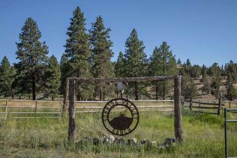 Tiny photo for 32500 SE Tackman Road, Prineville, OR 97754 (MLS # 220209744)