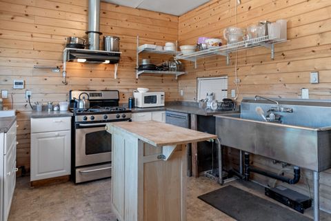Tiny photo for 32500 SE Tackman Road, Prineville, OR 97754 (MLS # 220209744)
