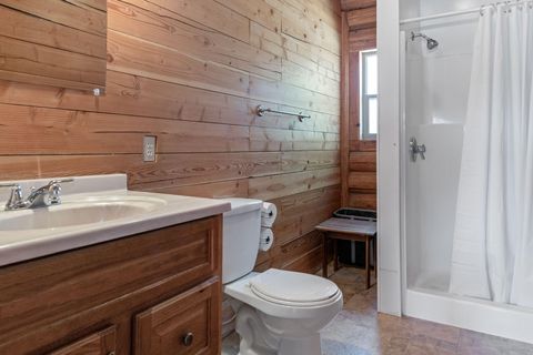 Tiny photo for 32500 SE Tackman Road, Prineville, OR 97754 (MLS # 220209744)