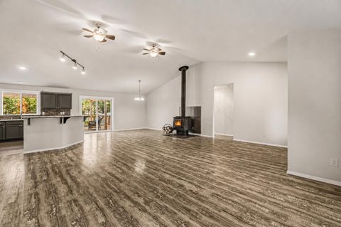 Tiny photo for 16050 Dick Road, La Pine, OR 97739 (MLS # 220221056)