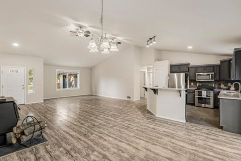 Tiny photo for 16050 Dick Road, La Pine, OR 97739 (MLS # 220221056)