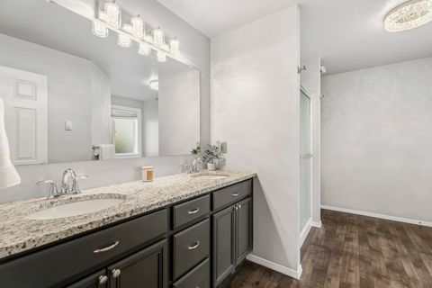 Tiny photo for 16050 Dick Road, La Pine, OR 97739 (MLS # 220221056)