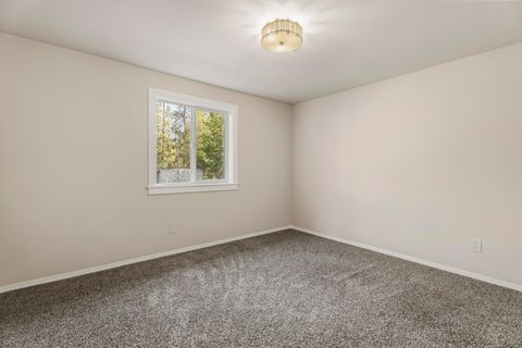 Tiny photo for 16050 Dick Road, La Pine, OR 97739 (MLS # 220221056)