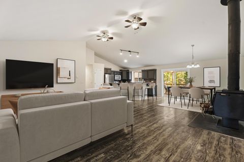 Tiny photo for 16050 Dick Road, La Pine, OR 97739 (MLS # 220221056)