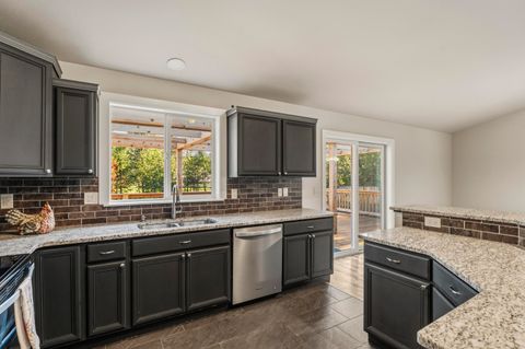 Tiny photo for 16050 Dick Road, La Pine, OR 97739 (MLS # 220221056)