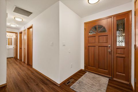 Tiny photo for 1843 SE Moorwood Court, Bend, OR 97702 (MLS # 220213882)