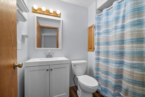 Tiny photo for 1843 SE Moorwood Court, Bend, OR 97702 (MLS # 220213882)