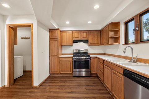 Tiny photo for 1843 SE Moorwood Court, Bend, OR 97702 (MLS # 220213882)