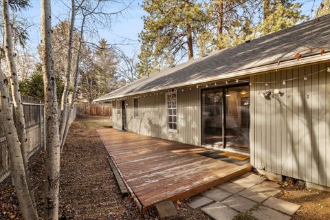 Tiny photo for 1843 SE Moorwood Court, Bend, OR 97702 (MLS # 220213882)