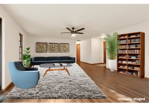 Tiny photo for 1843 SE Moorwood Court, Bend, OR 97702 (MLS # 220213882)