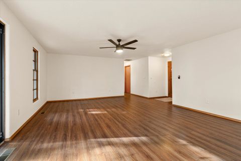 Tiny photo for 1843 SE Moorwood Court, Bend, OR 97702 (MLS # 220213882)