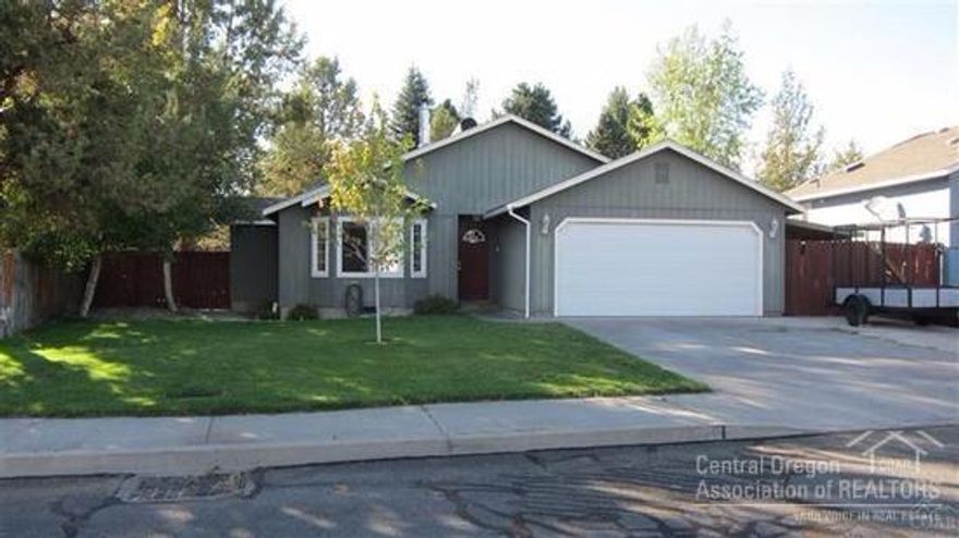 Huge Beautiful back yard, re-built beautiful back deck, Dog area, RV Parking, Solar Hot water heater, quiet cul-de-sac, 2 blocks from Mt. View Park. The list could go on and on. You don't want to miss this one! Wood Floors, open floor plan, pellet stove and a great utility room. This is a great house in a great neighborhood.