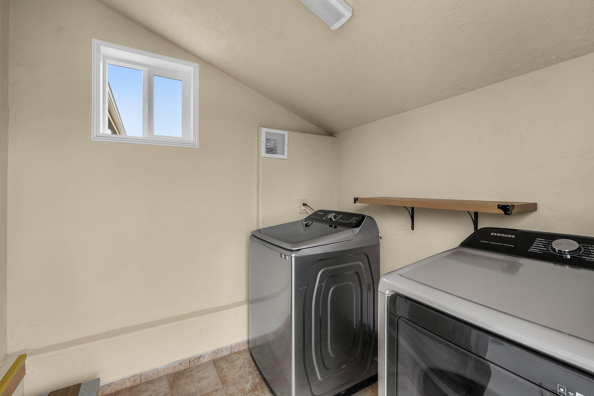 Prineville Lakes Acres 2 - Residential