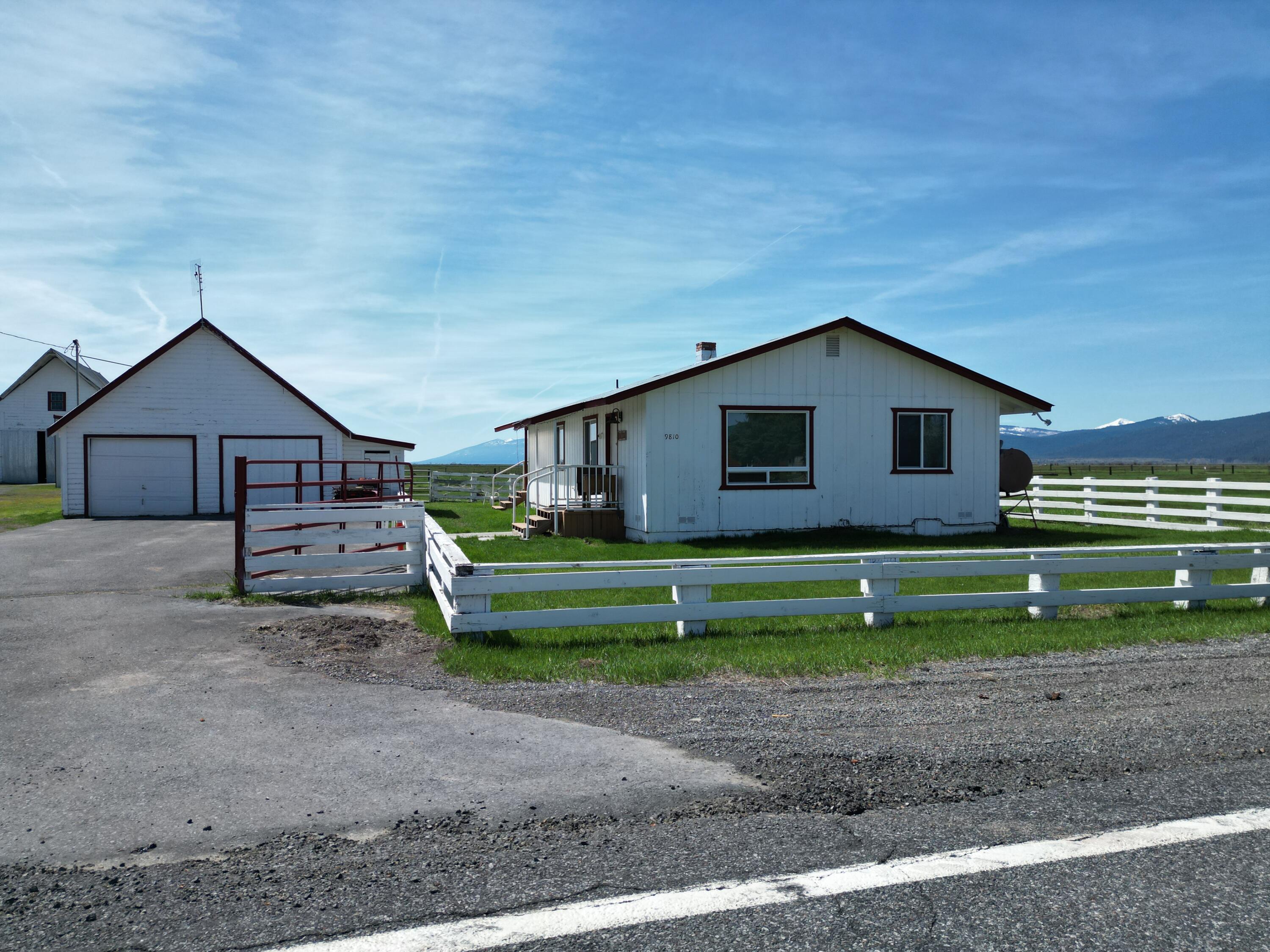 Klamath Country - Farm