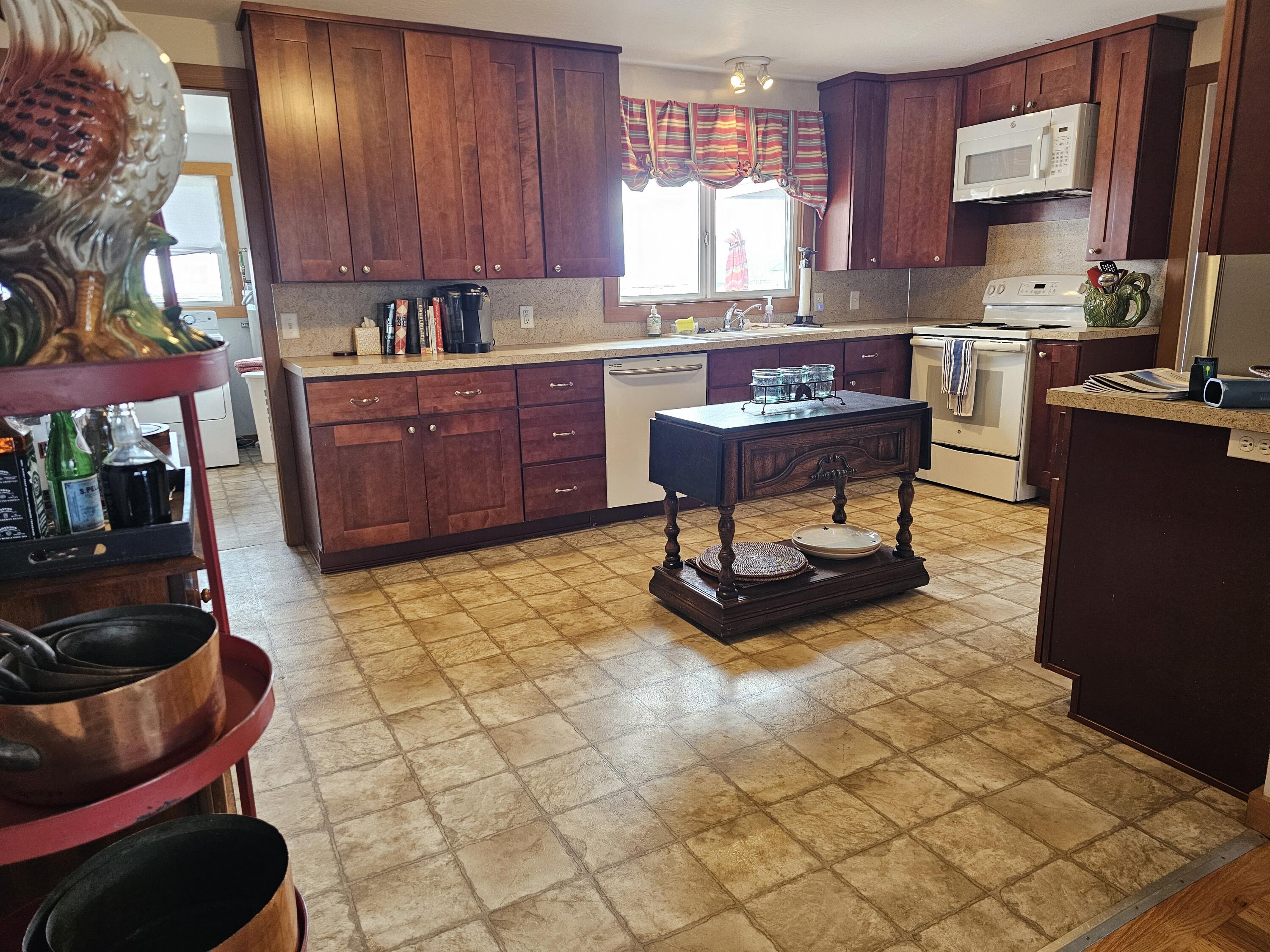 Klamath Country - Farm