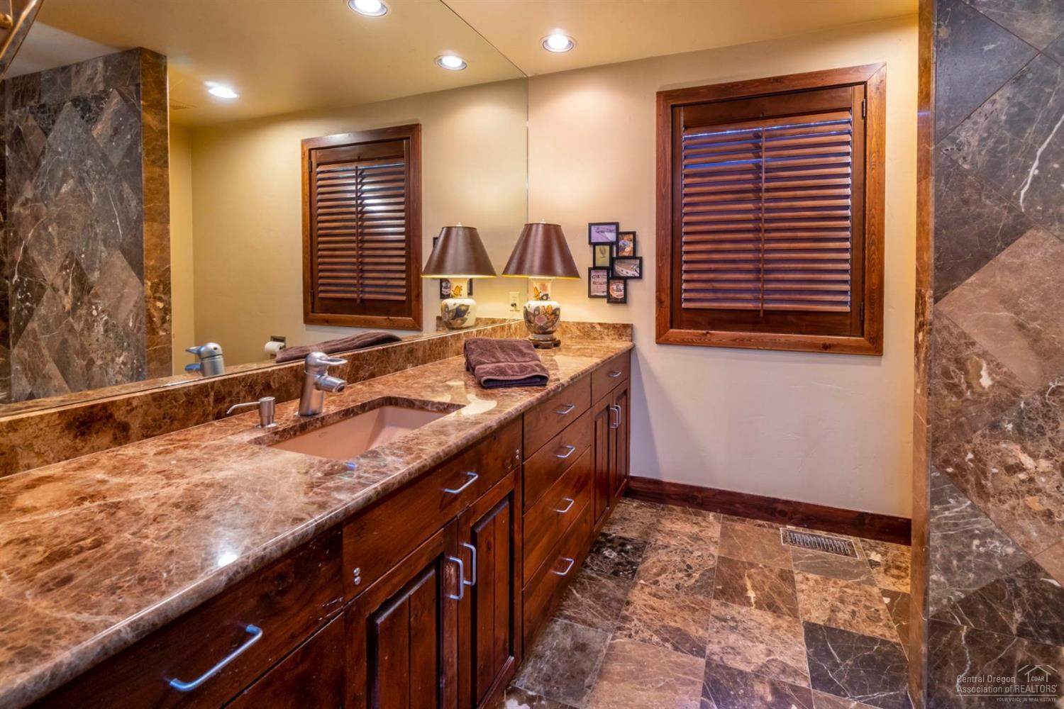 Broken Top - Residential