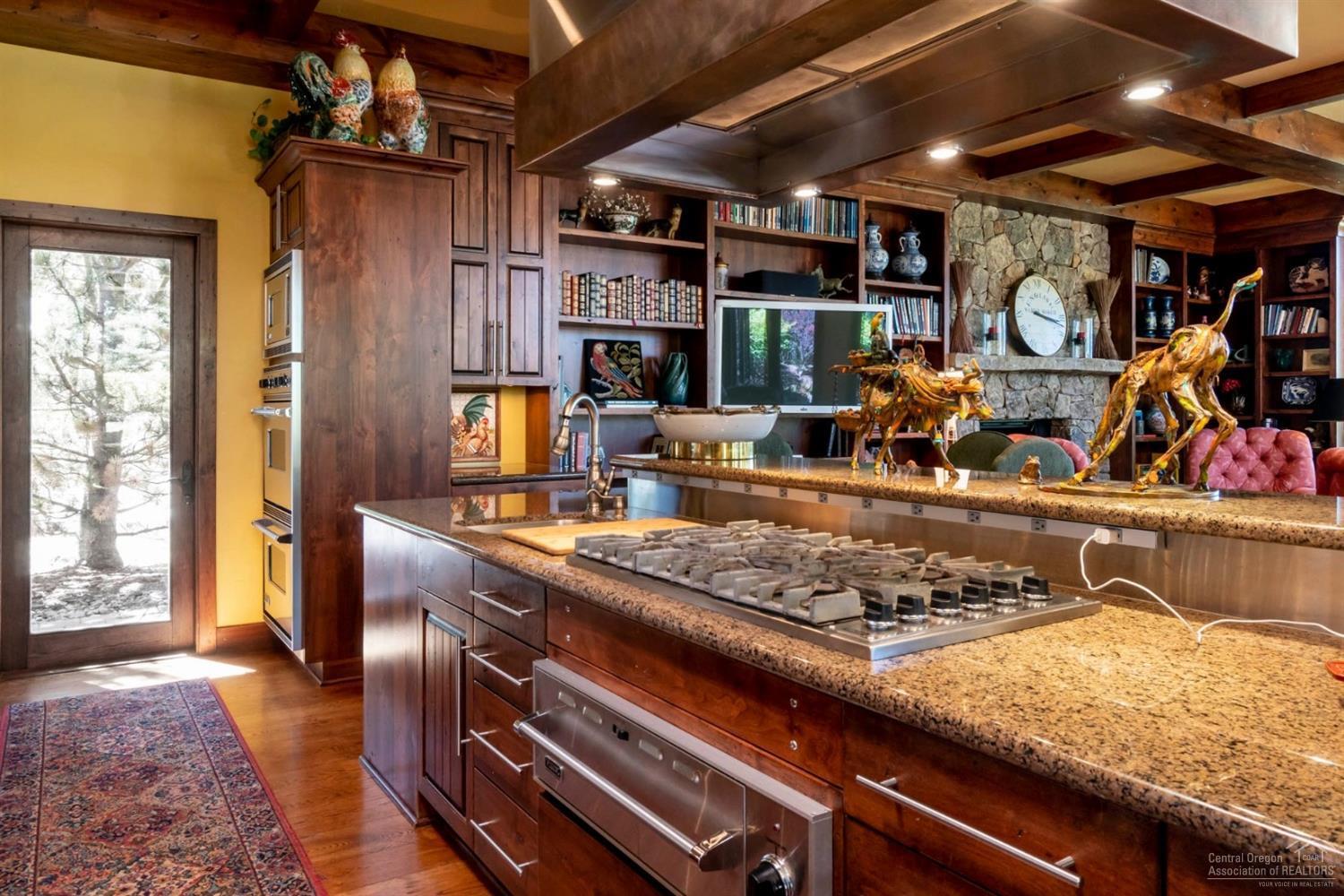 Broken Top - Residential