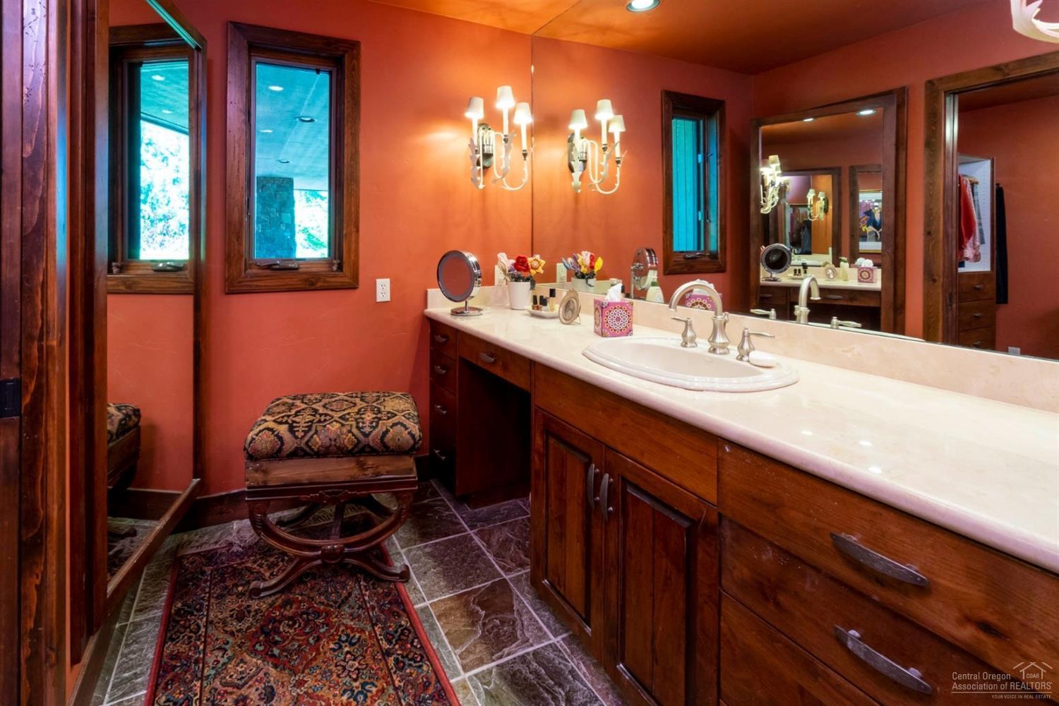 Broken Top - Residential