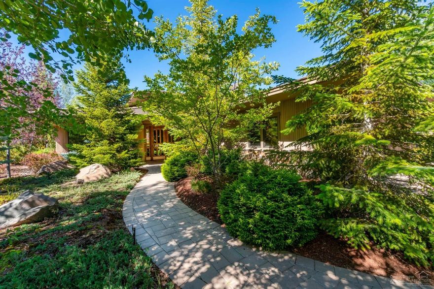 Wonderful single level living in one of the most picturesque setting in Broken Top. This home is now being offered for sale for the first time! Classic architecture & design built by Sun Ridge Construction. Featuring open floor plan, a chef's dream for a kitchen 2 master suites and office. Enjoy golf course, water views and moments from the main club house. Mature landscaping makes for a peaceful oasis for any homeowner.