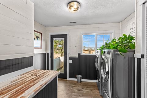 Tiny photo for 3985 Calhoun Road, Medford, OR 97501 (MLS # 220216708)