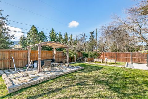 Tiny photo for 3985 Calhoun Road, Medford, OR 97501 (MLS # 220216708)