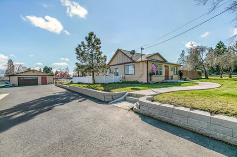 Tiny photo for 3985 Calhoun Road, Medford, OR 97501 (MLS # 220216708)