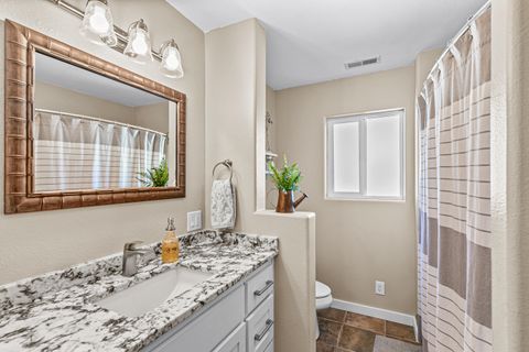 Tiny photo for 3985 Calhoun Road, Medford, OR 97501 (MLS # 220216708)