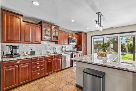 Tiny photo for 3985 Calhoun Road, Medford, OR 97501 (MLS # 220216708)