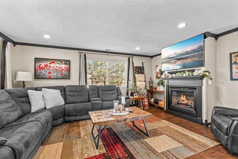 Tiny photo for 3985 Calhoun Road, Medford, OR 97501 (MLS # 220216708)