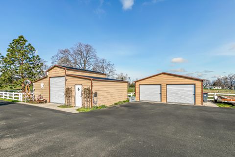 Tiny photo for 3985 Calhoun Road, Medford, OR 97501 (MLS # 220216708)