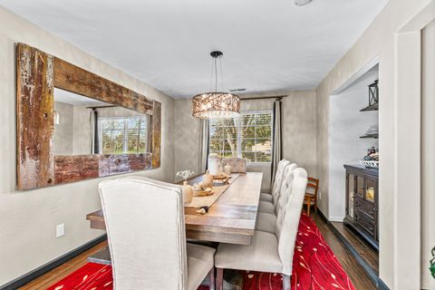 Tiny photo for 3985 Calhoun Road, Medford, OR 97501 (MLS # 220216708)