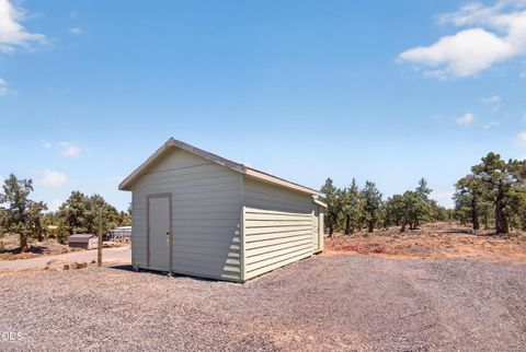 Tiny photo for 4500 NW 52nd Street, Redmond, OR 97756 (MLS # 220223433)