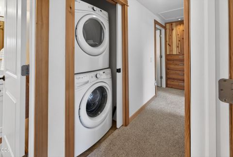 Tiny photo for 4500 NW 52nd Street, Redmond, OR 97756 (MLS # 220223433)