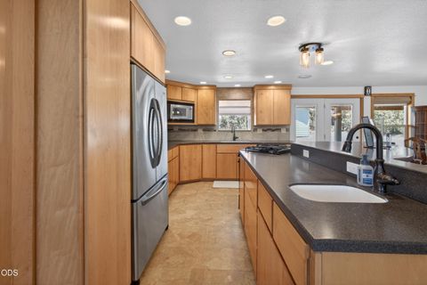 Tiny photo for 4500 NW 52nd Street, Redmond, OR 97756 (MLS # 220223433)