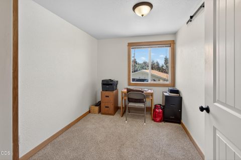 Tiny photo for 4500 NW 52nd Street, Redmond, OR 97756 (MLS # 220223433)
