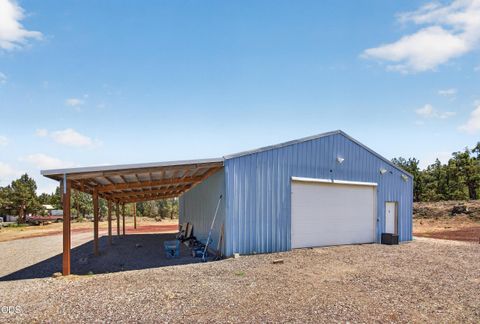 Tiny photo for 4500 NW 52nd Street, Redmond, OR 97756 (MLS # 220223433)