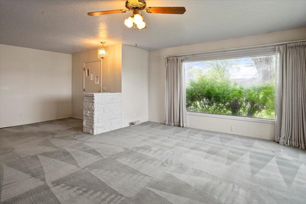 1406 SW 12th Street