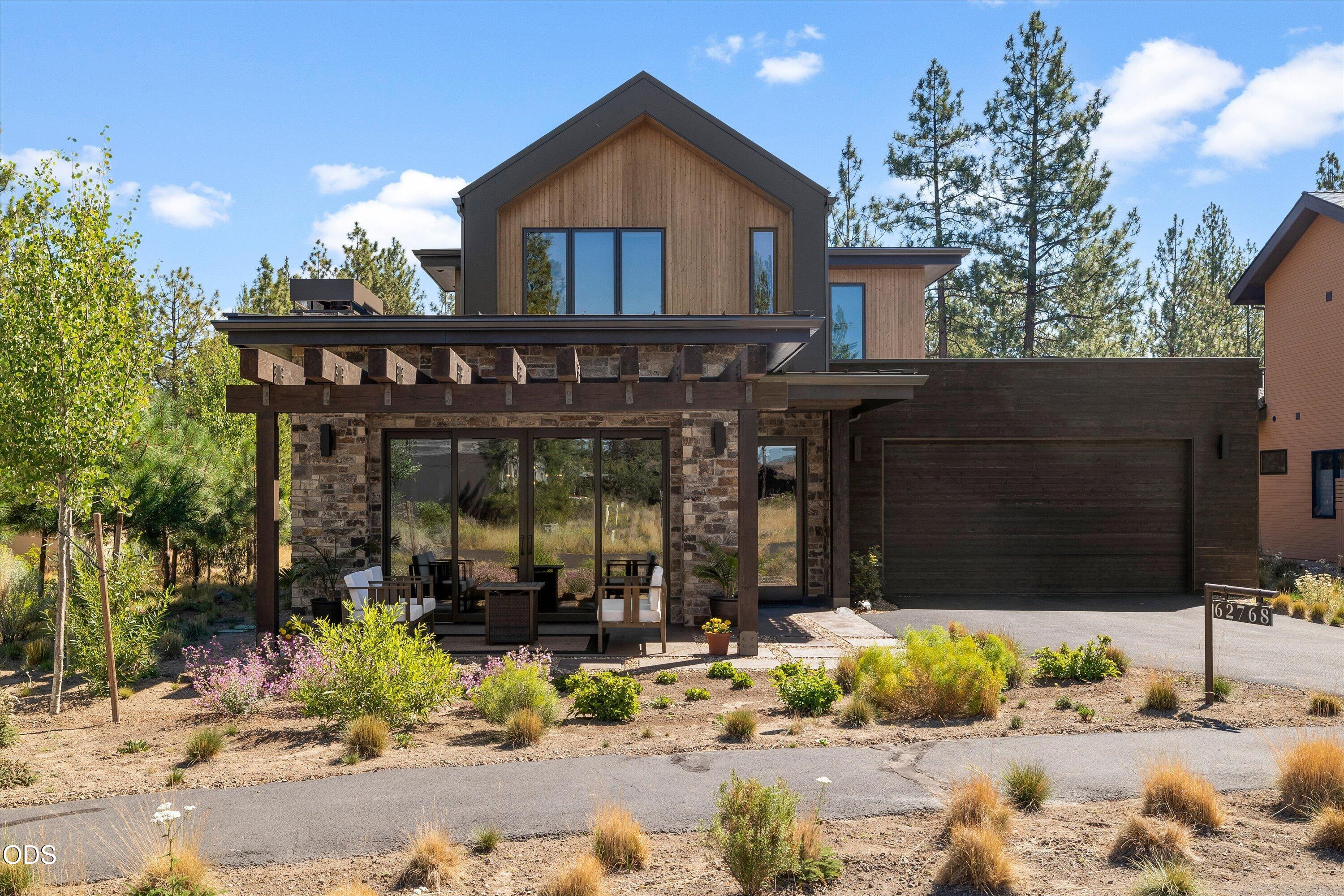 62768 NW Sand Lily Way