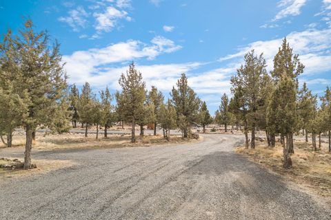 Tiny photo for 4681 SE Adobe Road, Prineville, OR 97754 (MLS # 220217058)