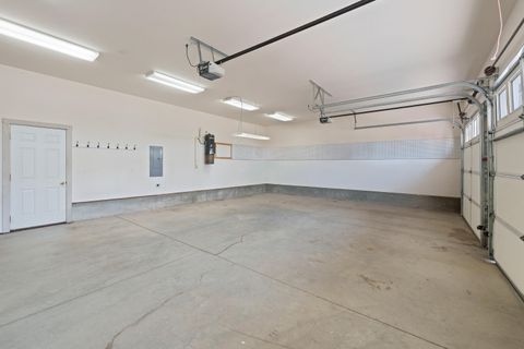 Tiny photo for 4681 SE Adobe Road, Prineville, OR 97754 (MLS # 220217058)