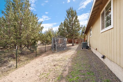 Tiny photo for 4681 SE Adobe Road, Prineville, OR 97754 (MLS # 220217058)