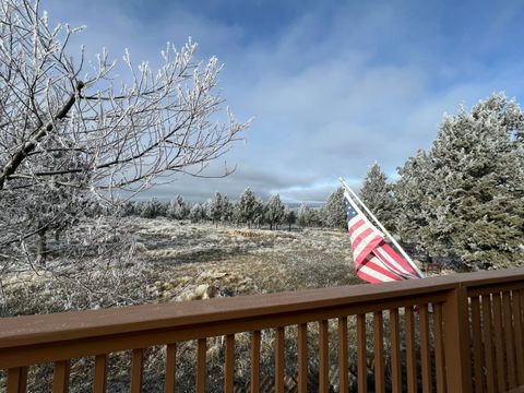 Tiny photo for 4681 SE Adobe Road, Prineville, OR 97754 (MLS # 220217058)