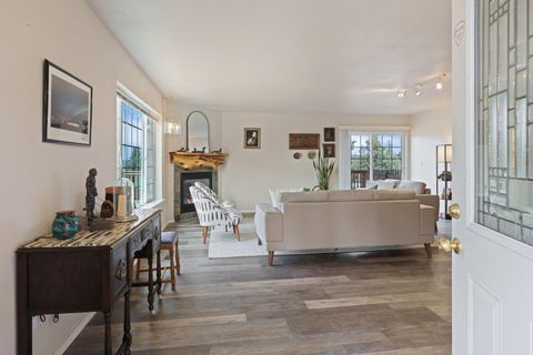 Tiny photo for 4681 SE Adobe Road, Prineville, OR 97754 (MLS # 220217058)