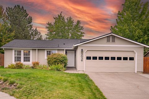 3036 NE Royal Court Bend OR 97701