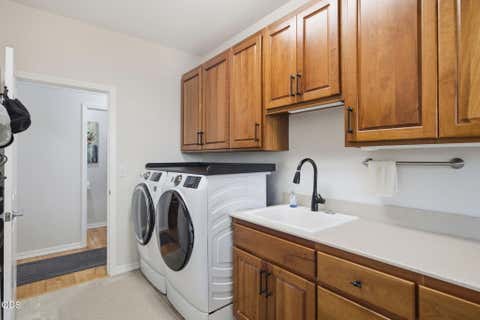 Tiny photo for 109 NW Fall Run Drive, Grants Pass, OR 97526 (MLS # 220227054)
