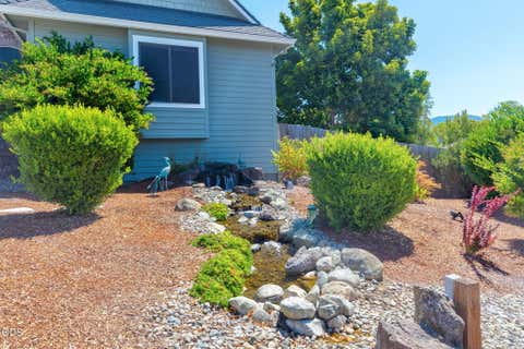 Tiny photo for 109 NW Fall Run Drive, Grants Pass, OR 97526 (MLS # 220227054)