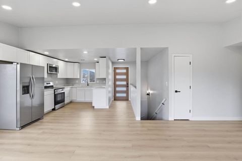 Tiny photo for 8835 Williams Highway, Grants Pass, OR 97527 (MLS # 220220216)